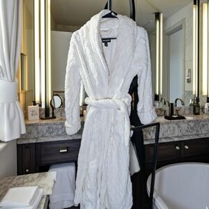 Plush White Bathrobe for Ultimate Comfort
